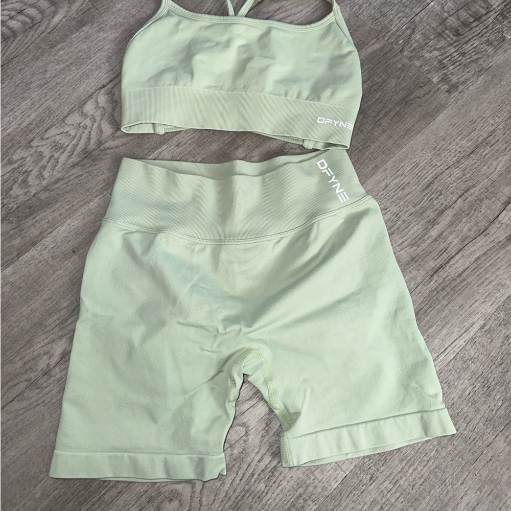 Dfyne light green short set. Size Small. In good condition